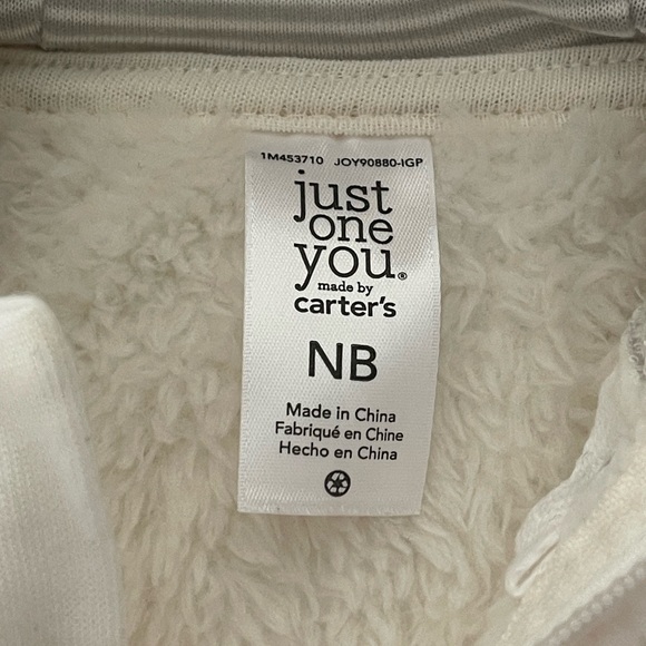 Newborn Carters winter snowsuit. - Picture 5 of 6